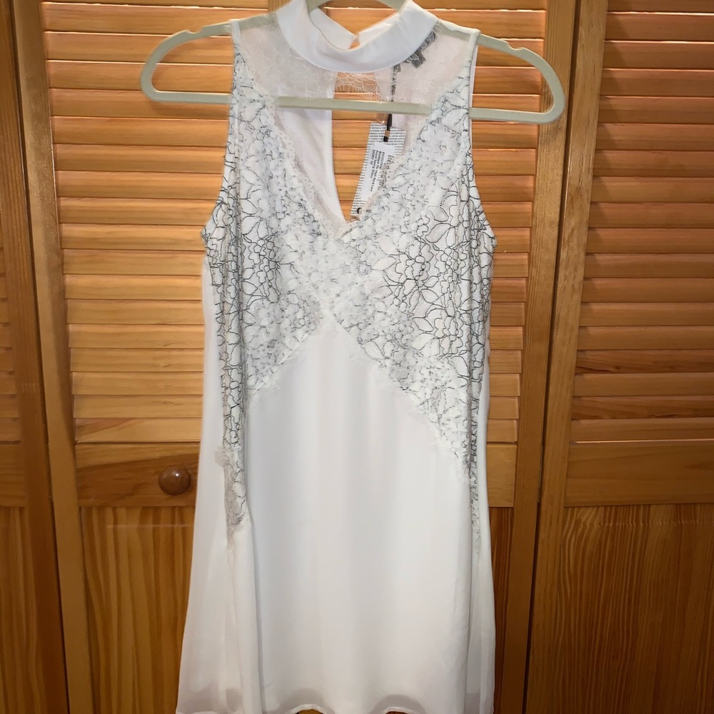 Brand new flowy dress